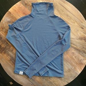 OISELLE mock turtleneck